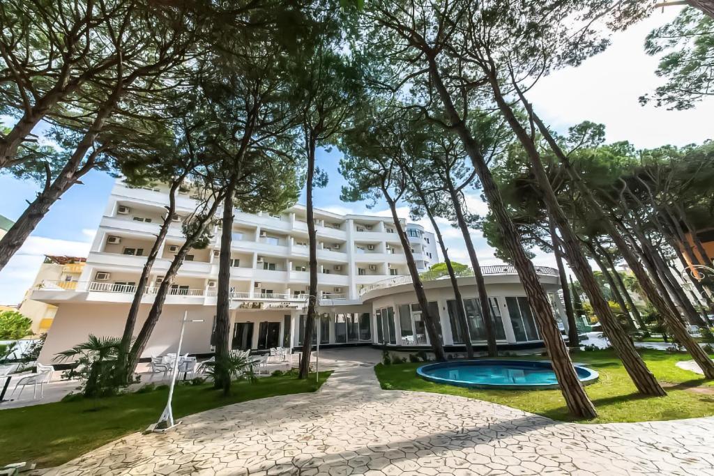 Atrium Deluxe Resort Golem  Exterior photo